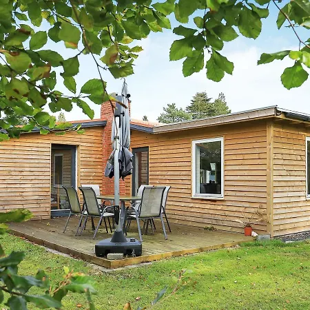 Holiday Xiii Vakantiehuis Hals